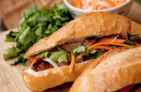 Cụ bà 80 tuổi và tiệm bánh mì ngon nhất thế giới ở Hội An