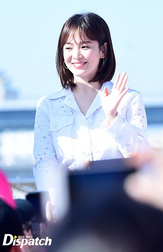 Ít ai có thể ngờ, Song Hye Kyo đã 36 tuổi khi nhìn thấy hình ảnh xinh đẹp rạng ngời này của cô.
