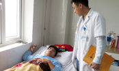 Phạt học sinh, thầy giáo bị phụ huynh đánh gãy sống mũi