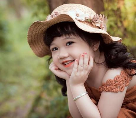 Ngắm bộ ảnh nàng công chúa nhí đẹp như thiên thần 'đánh cắp trái tim' hàng triệu người
