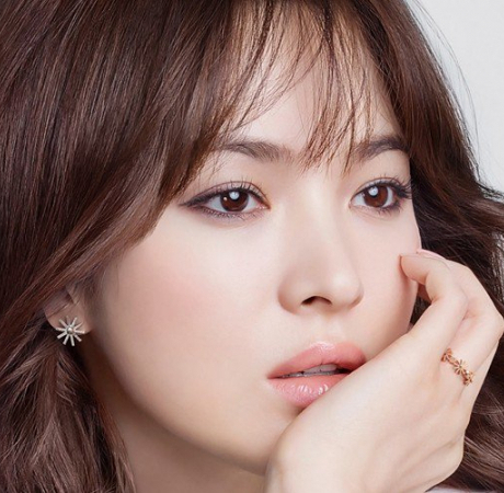 Song Hye Kyo tiết lộ 3 bí quyết giữ gìn nhan sắc trông trẻ ra cả chục tuổi, chị em nào cũng nên học