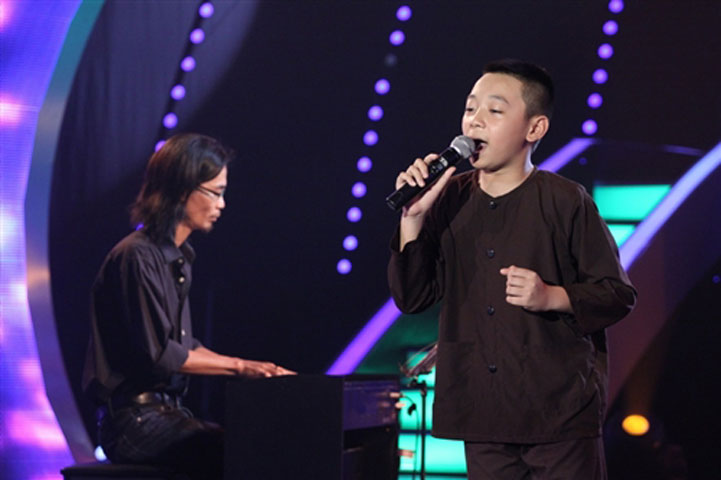 Ở Việt Nam’s Got Talent 2012, Vũ Song Vũ được xem là một “hiện tượng”, với bài hát Bà tôi, khiến giám khảo - NSƯT Thành Lộc phải thốt lên: “Theo chú nghĩ, thật là một sai sót lớn nếu cháu không có mặt trong vòng chung kết”.