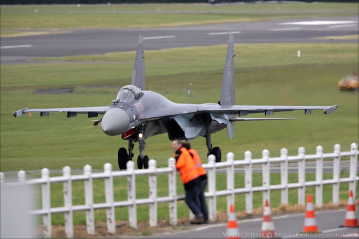 Su-35S là loại chiến đấu cơ đa năng, siêu cơ động thế hệ 4++ của Không quân Nga. Máy bay được  trang bị 2 động cơ điều khiển lực đẩy vector đa chiều 117S tạo khả năng cơ động cao