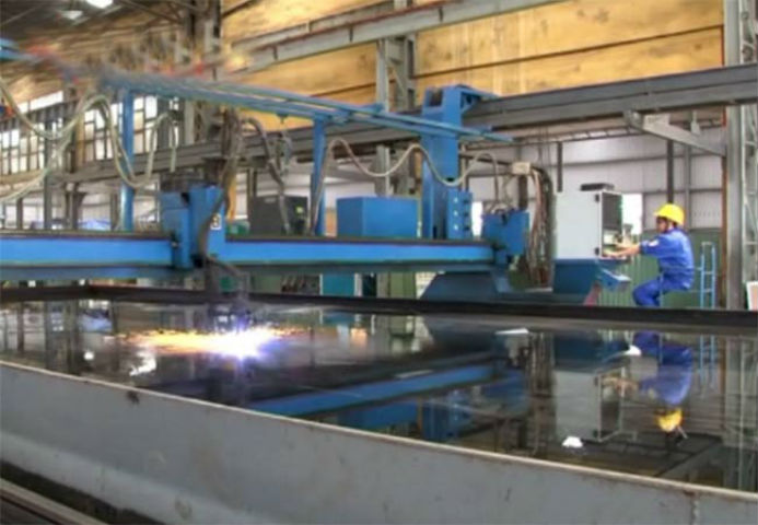  Chiều dài dài nhất 54,16m, chiều rộng rộng nhất 9,16m, mớn nước 2,7m. Tốc độ tối đa 32 hải lý/giờ, tầm hoạt động 2500 hải lý khi tàu chạy ở tốc độ kinh tế 14 hải lý/giờ.