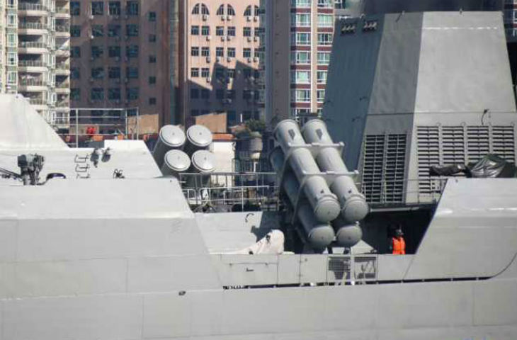 2 bệ phóng (mỗi bệ 4 đạn) tên lửa hành trình chống tàu cận âm Kh-35 Uran-E trên tàu Lý Thái Tổ.      Hai pháo phòng không cao tốc AK-630 trên tàu Lý Thái Tổ.