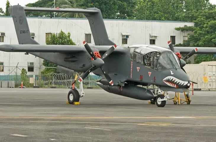 Không quân Philippines còn đang sở hữu 12 chiếc 'máy bay bà già'  OV-10 Bronco