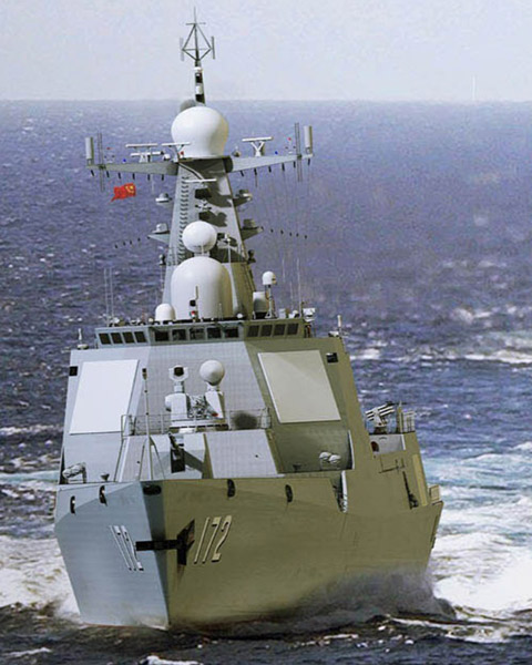 Theo các chuyên gia quân sự dự đoán, mỗi năm Trung Quốc đóng được 2 tàu chiến lớp 052D cho đến năm 2015 Trung Quốc có khoảng 10 tàu chiến loại này. 052D sẽ làm thay đổi cân bằng sức mạnh hải quân của khu vực