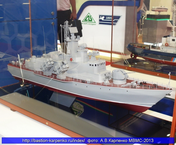 Mô hình tàu tuần tra tên lửa cao tốc Project 1241.8 Molnyia đóng cho Hải quân Việt Nam được hãng đóng tàu Vympel của Nga giới thiệu trong triển lãm hải quân IMDS 2013 vừa qua.