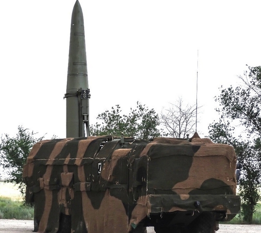 Đây là những tổ hợp tên lửa Iskander-M mới nhất được phát triển và cải tiến tử nguyên bản tên lửa Iskander tối tân để trang bị cho Quân đội Nga