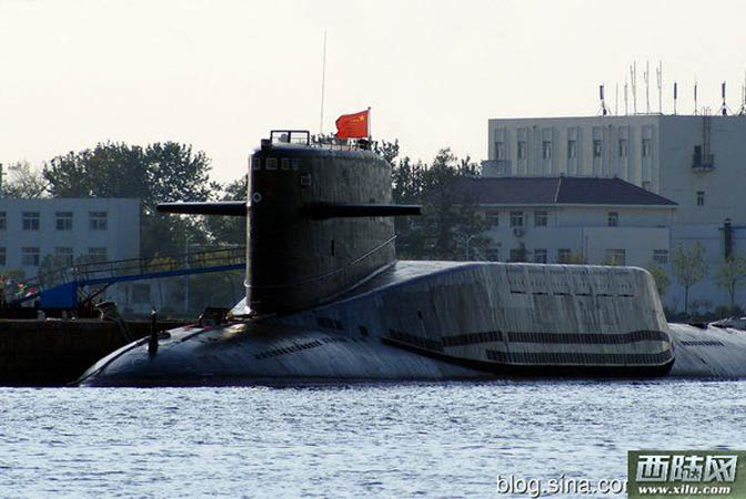 Một nguồn tin thân cận từ Bộ Quốc phòng Mỹ ngày 23/7 vừa tiết lộ trong năm 2014, Hải quân Trung Quốc rất có thể sẽ đưa tàu ngầm được trang bị hệ thống tên lửa đạn đạo JL-2 (Ngưu Lang 2) vào thực hiện nhiệm vụ tuần tra trên biển, gây quan ngại cho Lầu Năm Góc cũng như các quốc gia đang có tranh chấp lãnh thổ, lãnh hải với chính quyền Bắc Kinh hiện nay. Đây vốn là tên lửa đạn đạo được phóng từ tàu ngầm, có tầm bắn tối đa lên tới 8.000km, gấp 3 lần phiên bản đầu tiên. Các chuyên gia quân sự nhận định, với tầm bắn này, JL-2 hoàn toàn có thể phóng từ bờ biển Trung Quốc và chạm tới Alaska, Guam, Hawaii (Mỹ) và khu vực Siberia của Nga.
