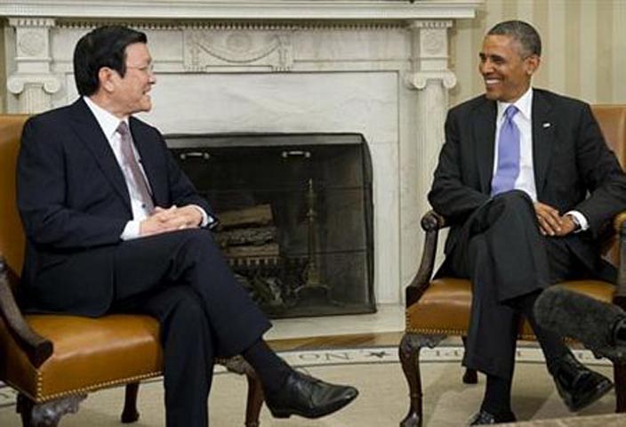Về phần mình, Chủ tịch nước Trương Tấn Sang khẳng định Việt Nam hoan nghênh Hoa Kỳ tăng cường hợp tác với châu Á-Thái Bình Dương vì hòa bình, ổn định và thịnh vượng của khu vực.  