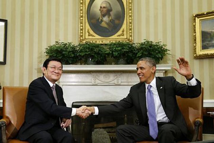  Tổng thống Obama đã vui vẻ nhận lời mời của Chủ tịch nước Trương Tấn Sang.