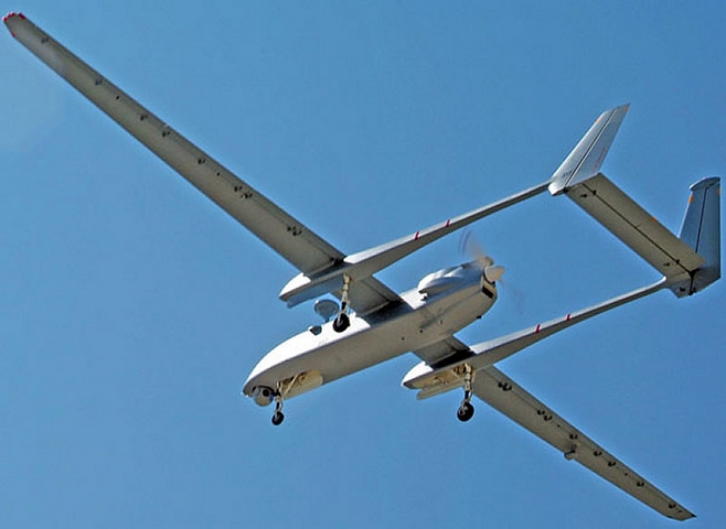 UAS Heron có khả năng hoàn toàn tự khởi động, bay, giám sát và hạ cánh xuống mặt đất trong mọi điều kiện thời tiết.
