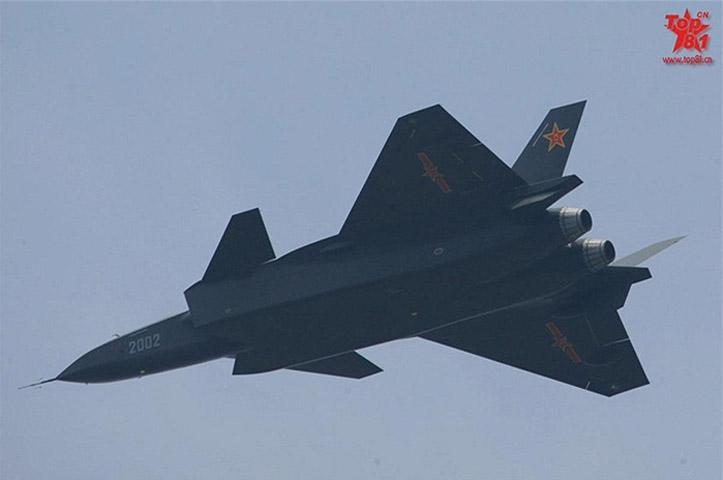 Chiến đấu cơ J-20 bị cho là có nhiều chi tiết 'giống' Su 30 của Nga