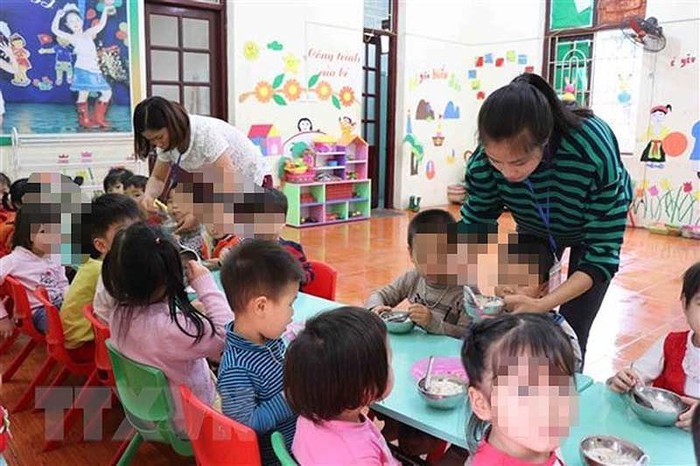 Giờ ăn của các trẻ trường mầm non Thanh Khương xã Thanh Khương, huyện Thuận Thành, tỉnh Bắc Ninh. (Ảnh: Diệp Trương/TTXVN)
