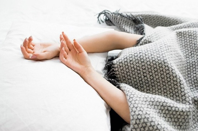 Ngủ trùm chăm khiến bạn dễ mắc chứng ngừng thở tạm thời 