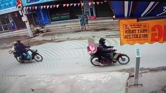 Hình ảnh trích xuất từ camera an ninh trên đường di chuyển khi Trình đưa cháu Q. đến vườn chuối để xâm hại.
