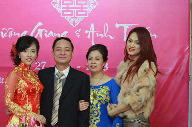 Gia đình Hương Giang trong ngày cưới của 