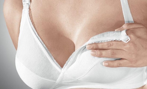 Mẹ bầu không nên mặc áo ngực chật ảnh hưởng tới thai nhi 