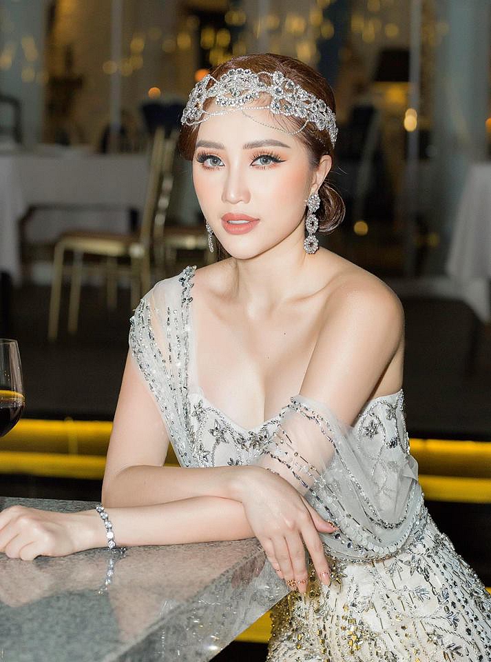 Sắc đẹp tựa