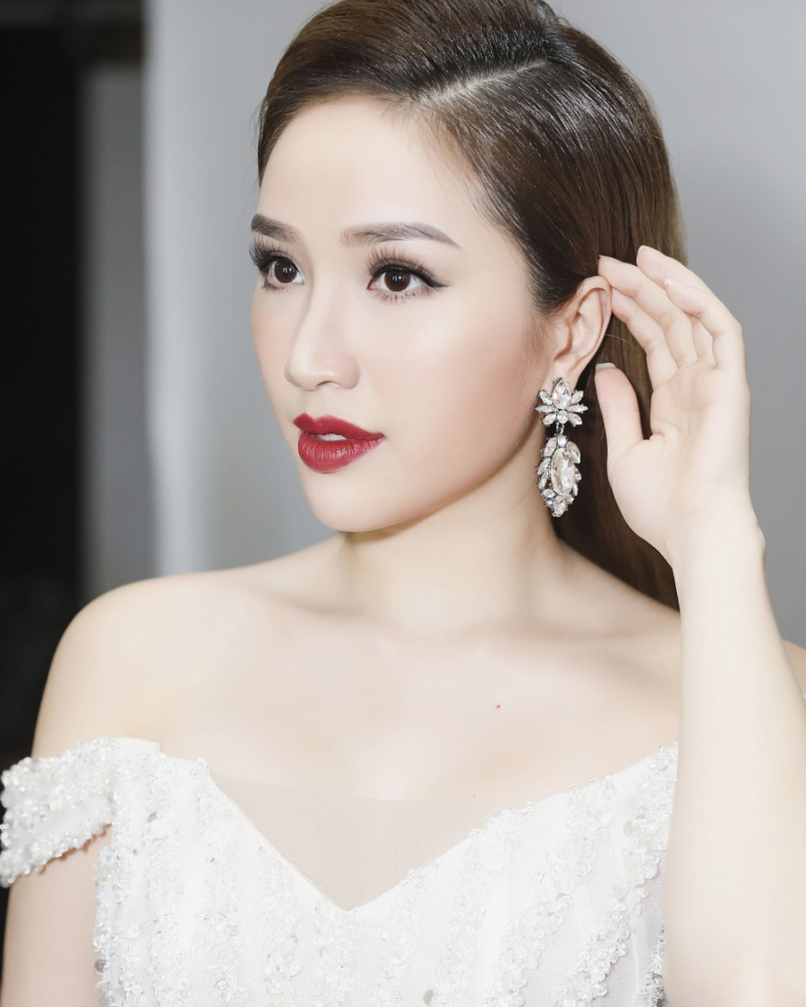 Cô khẳng định bản thân chỉ làm đại sứ thương hiệu chứ không hề tiêm chích như mọi người phỏng đoán hay thêu dệt trên báo chí.