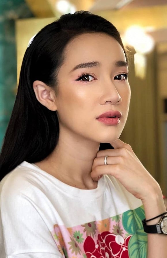 n. Mới đây, Phan Minh Lộc đăng tải hình ảnh make up cho Nhã Phương cùng lời chia sẻ: 