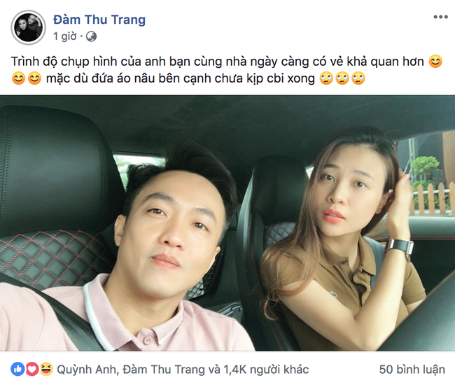 Mới đây trên trang cá nhân, Đàm Thu Trang bất ngờ đăng tải một bức ảnh selfie cùng ông xã kèm theo dòng trạng thái: 