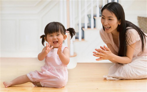 Nên động viên con làm việc