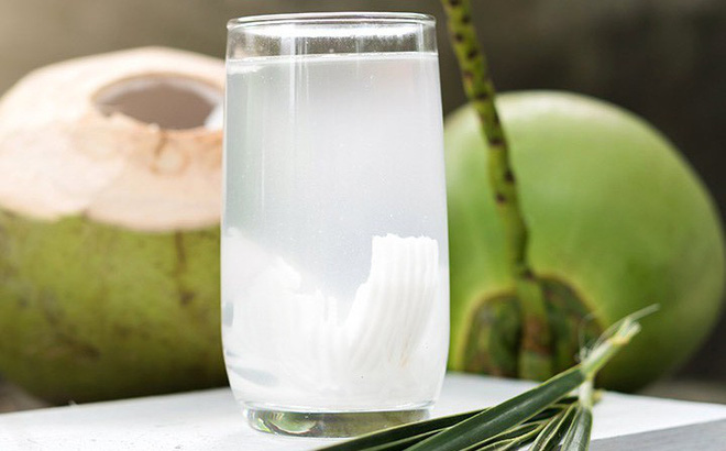 Nước dừa giúp nhiều ối an thai