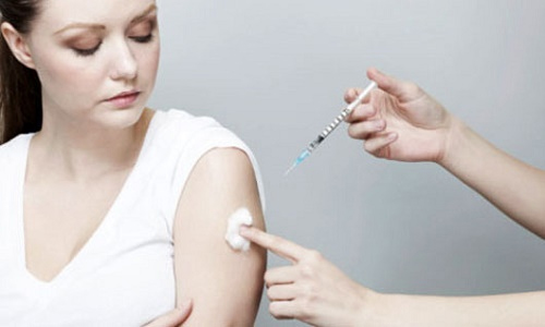 Tiêm vắc xin giúp bảo vệ thai nhi an toàn