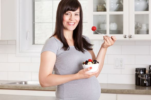 Ăn chua kích thích tiêu hóa ở mẹ bầu