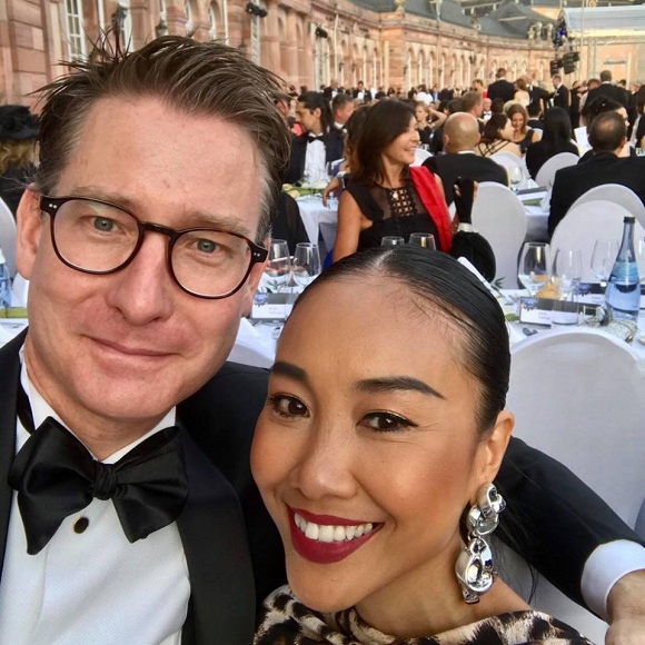 Đoan Trang và chồng doanh nhân người Thụy Điển - Johan Wicklund cao to điển trai.