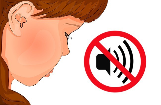 Trẻ giảm thính lực cần đưa đi gặp bác sĩ ngay