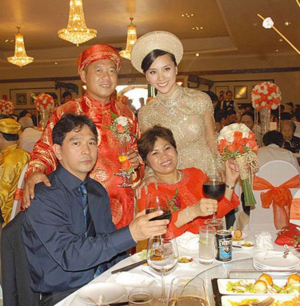 Hình ảnh trong đám cưới của Thiên Lý và chồng đại gia.