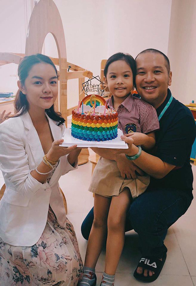 Vào dịp sinh nhật của các con, Phạm Quỳnh Anh và Quang Huy vẫn vui vẻ tái ngộ.    