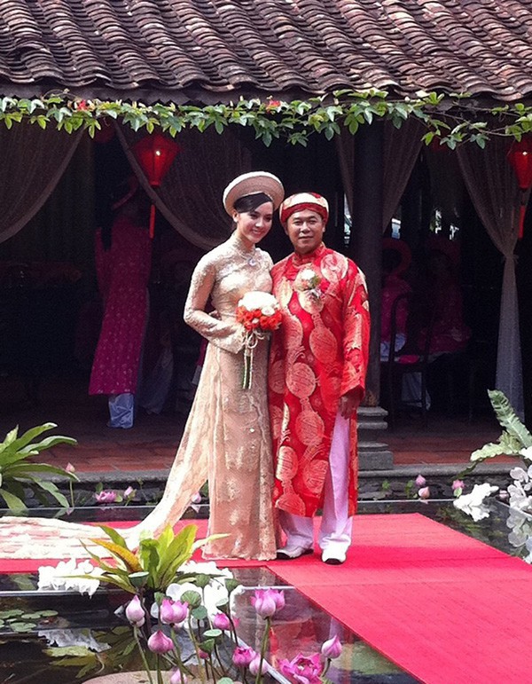 Đám cưới của Dương Trương Thiên Lý và doanh nhân Nguyễn Quốc Toàn từng có sự tham gia của nhiều doanh nhân khét tiếng.    