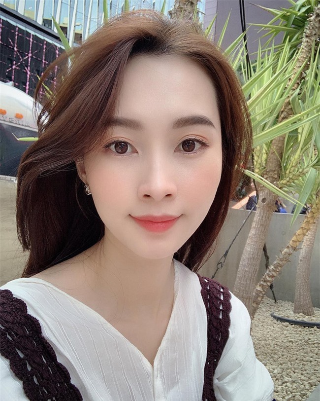 Nhan sắc không tì vết của Đặng Thu Thảo.