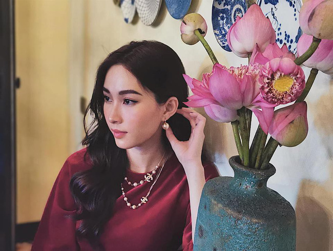 Nhan sắc ngọt ngào của Hoa hậu Đặng Thu Thảo khiến ai cũng phải say mê.