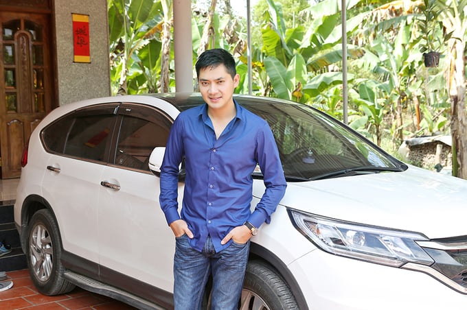 Minh Luân sở hữu xe riêng