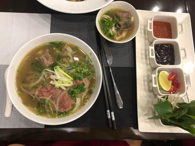 Bát phở