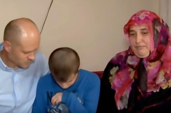 Hai vợ chồng chị Serpil Baga chỉ có một người con trai bị tàn tật