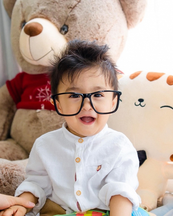 Con trai 5 tháng xinh như mộng