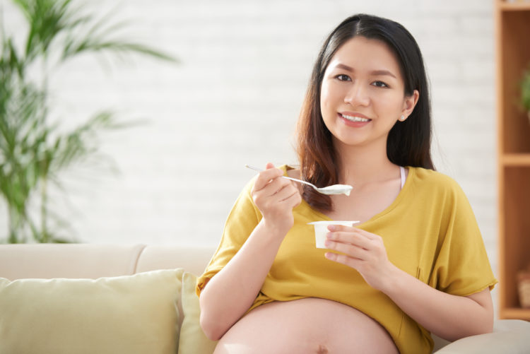 Sữa chua giúp giảm huyết áp khi mang thai