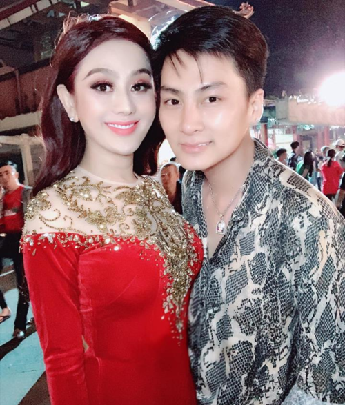 Hai vợ chồng Lâm Khánh Chi