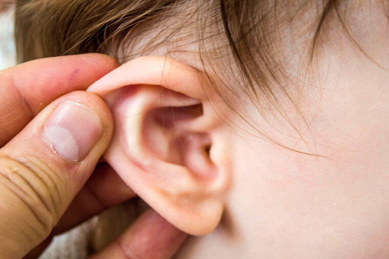Không điều trị viên tai giữa bằng phương pháp dân gian