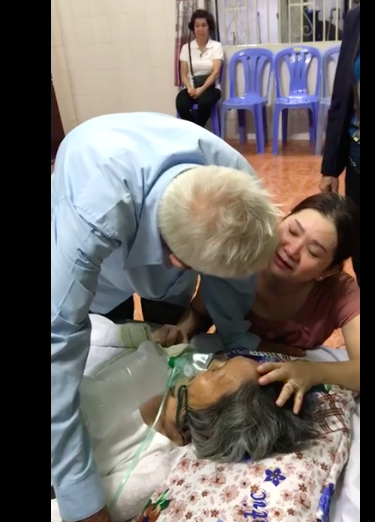 Ông Bích và bà Thuận đã có 62 năm gắn bó tình nghĩa vợ chồng.