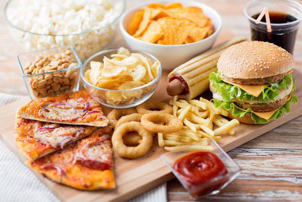 Ăn mặn gây hại cho thận và dạ dày của bạn