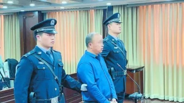 Guo đối mặt với án tù vì cáo buộc tội danh tống tiền. 