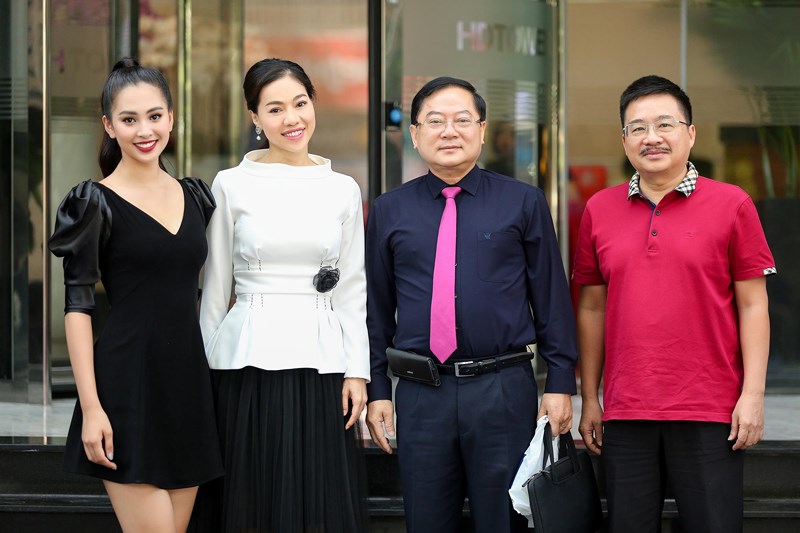 Hoa hậu Tiểu Vy mang trọng trách quảng bá và truyền tải thông điệp đến rộng rãi các thí sinh. 