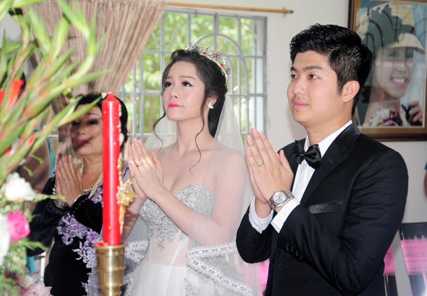 Nhật Kim Anh xác nhận đã ly hôn ông xã Bửu Lộc sau 5 năm chung sống.